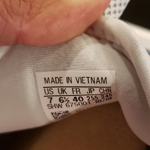 Rare Adidas NMD R1 White/Pink/Black NWT - Picture 13 of 16